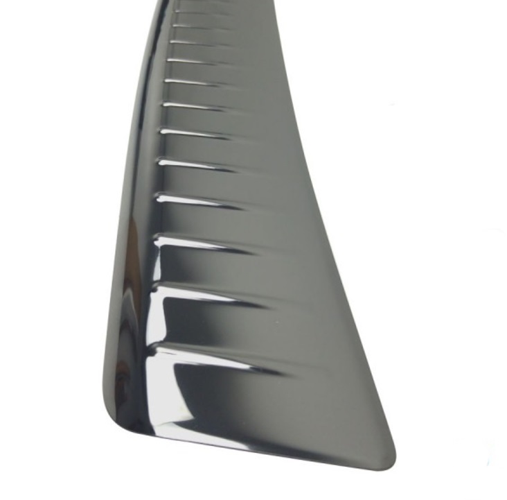 VW Transporter T6 Takapuskurin suojalista "Black line" (pari-ovet takana) - Image 2