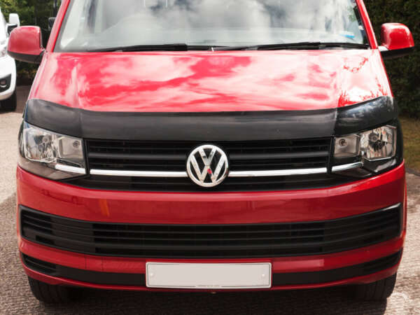 VW Transporter T6 / T6.1 Konepellin tuuliohjain