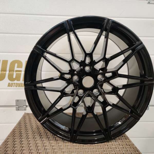 UGM Venus 8,5+9,5x20" 5x120 Vannesarja Tarjous!