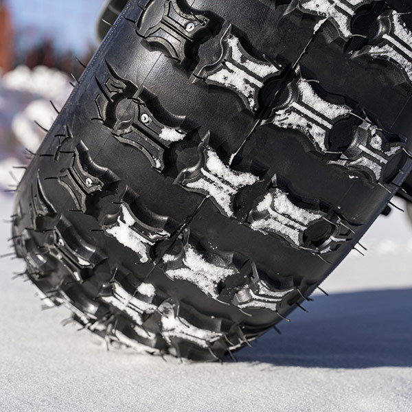 Kontio Motors Mopon nastoitettu  talvirengas 240/50-8